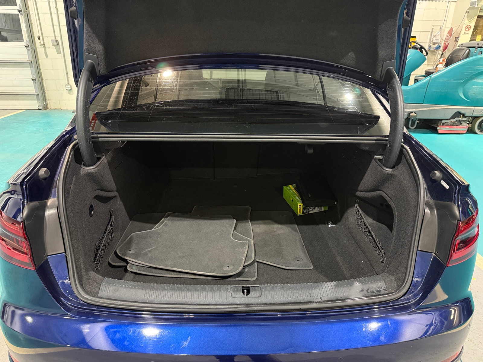 Thumbnail: 2019 Audi A4 - 6