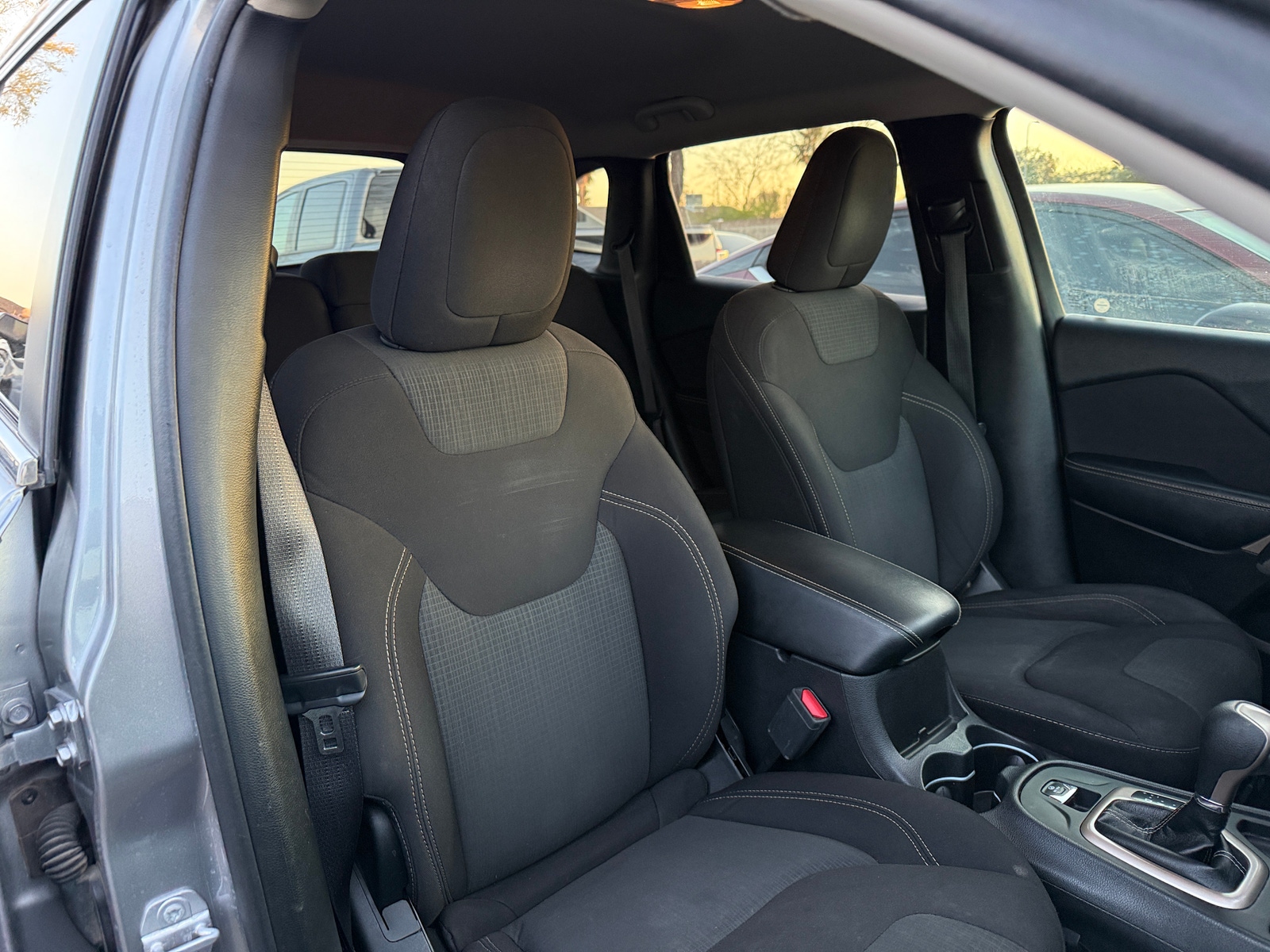 Thumbnail: 2017 Jeep Cherokee - 2