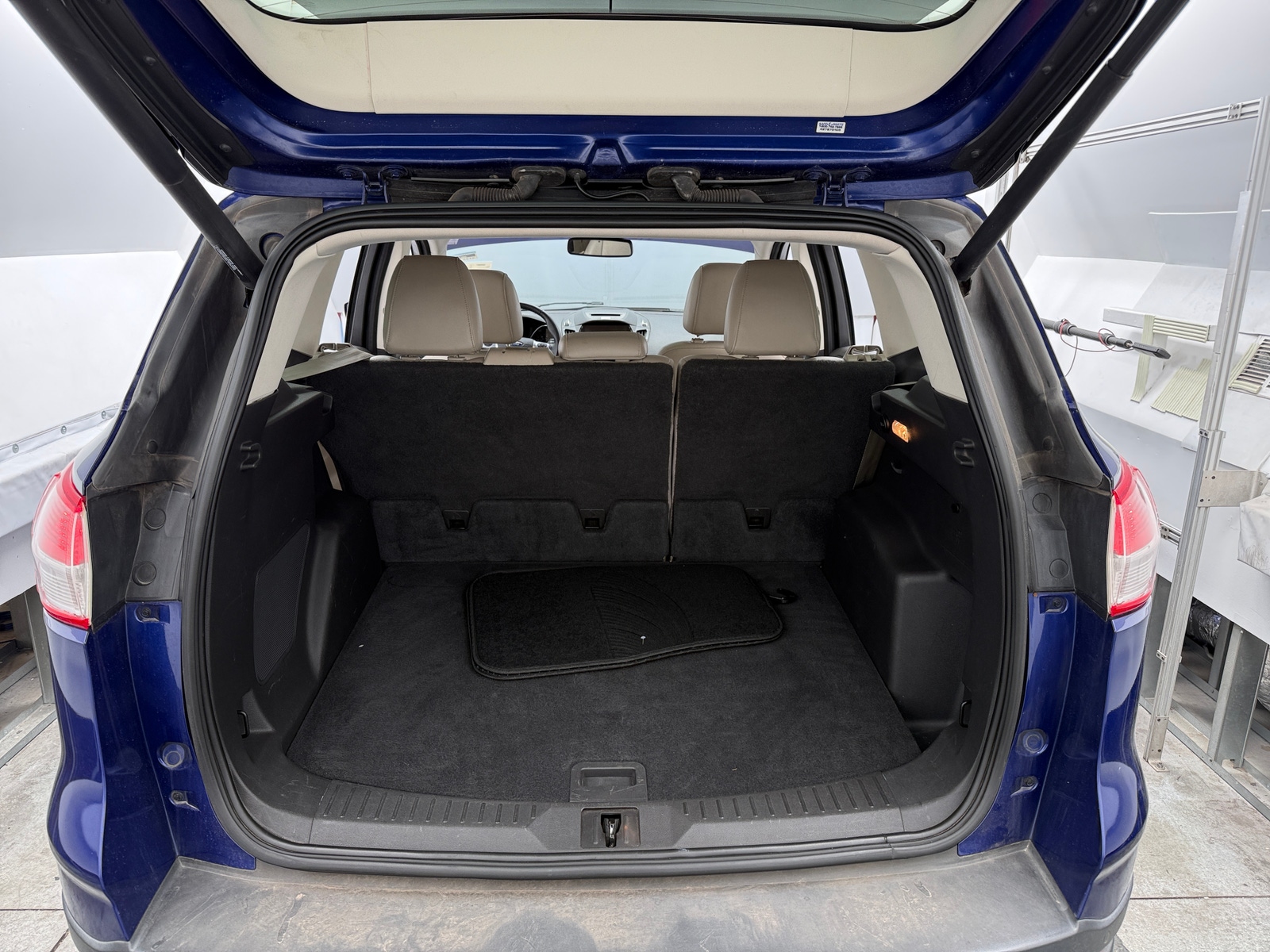 Thumbnail: 2015 Ford Escape - 6