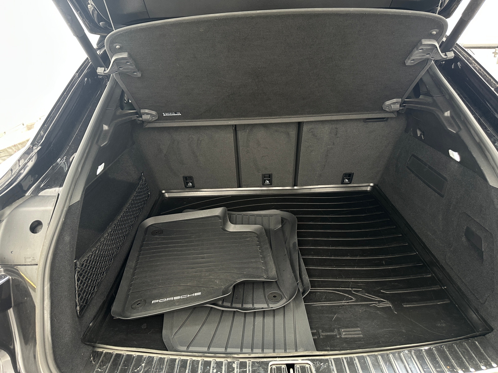 Thumbnail: 2021 Porsche  - 6