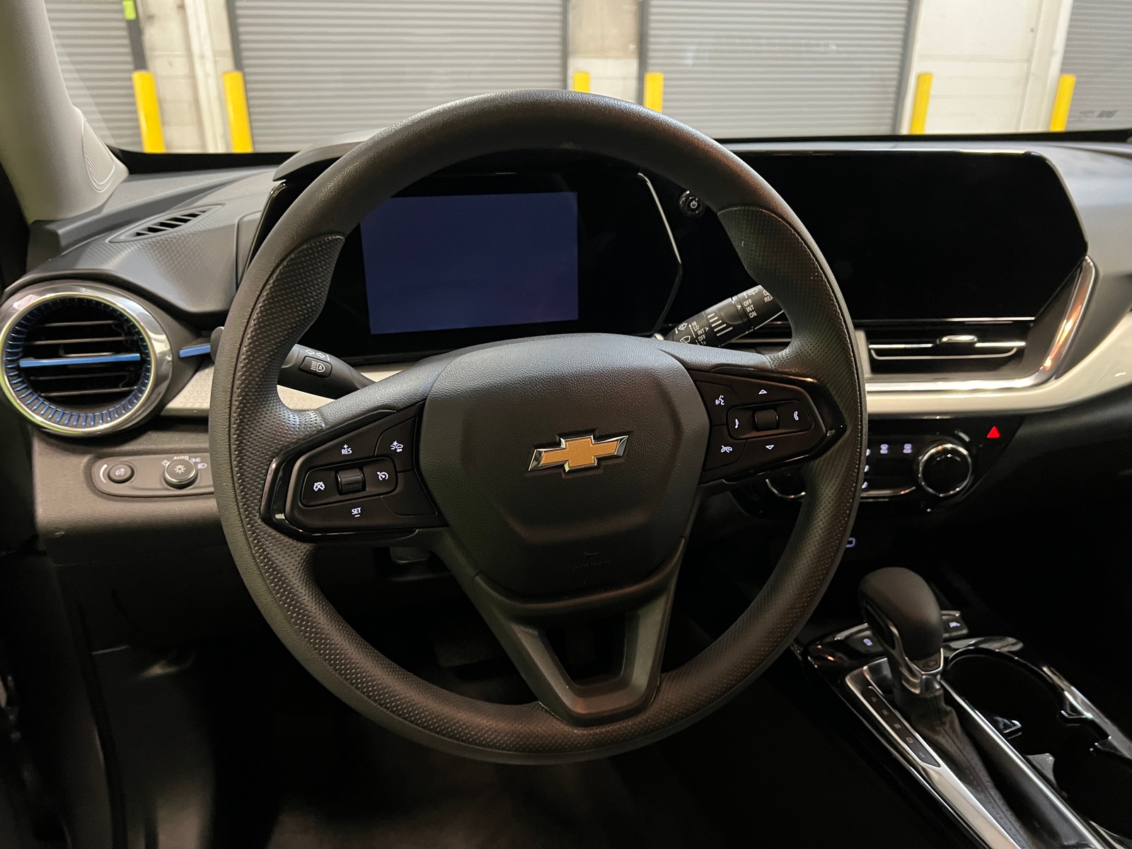 Thumbnail: 2025 Chevrolet Trax - 5