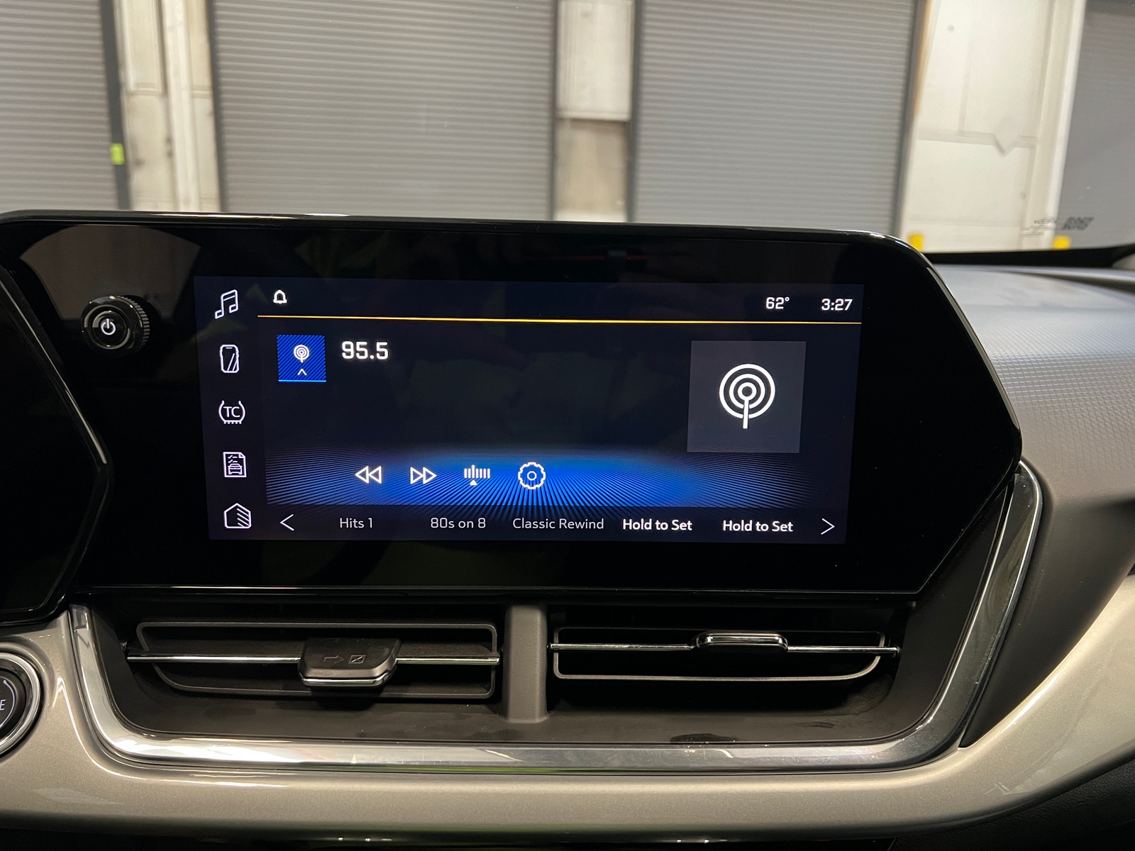 Thumbnail: 2025 Chevrolet Trax - 4