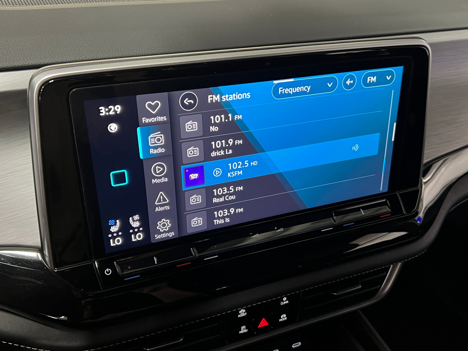 Thumbnail: 2025 Volkswagen Atlas - 3