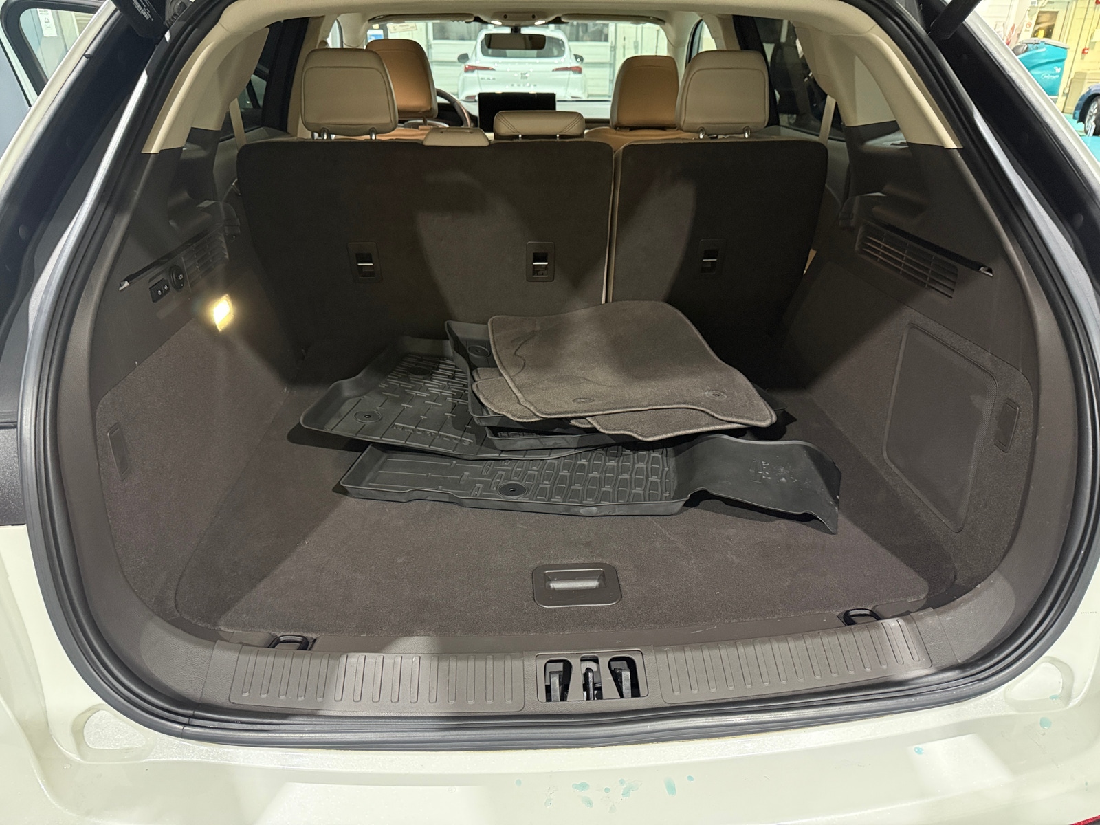 Thumbnail: 2021 Lincoln Nautilus - 6