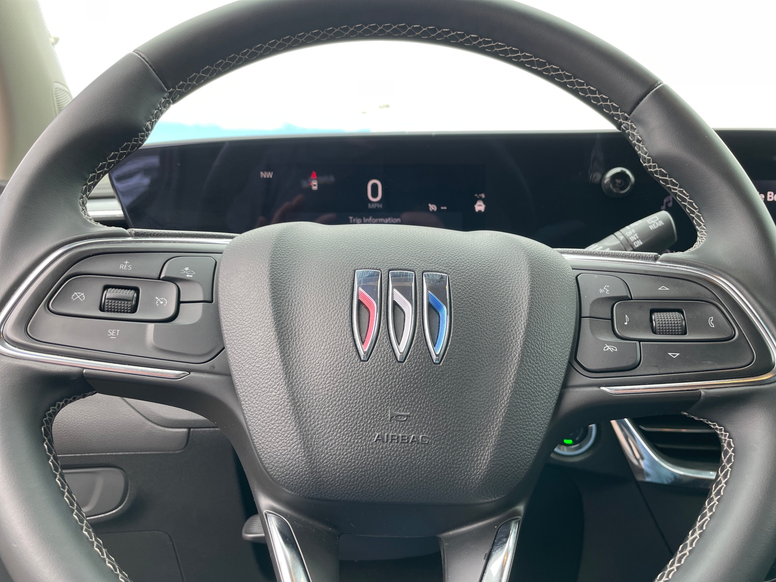 Thumbnail: 2025 Buick Encore GX - 4