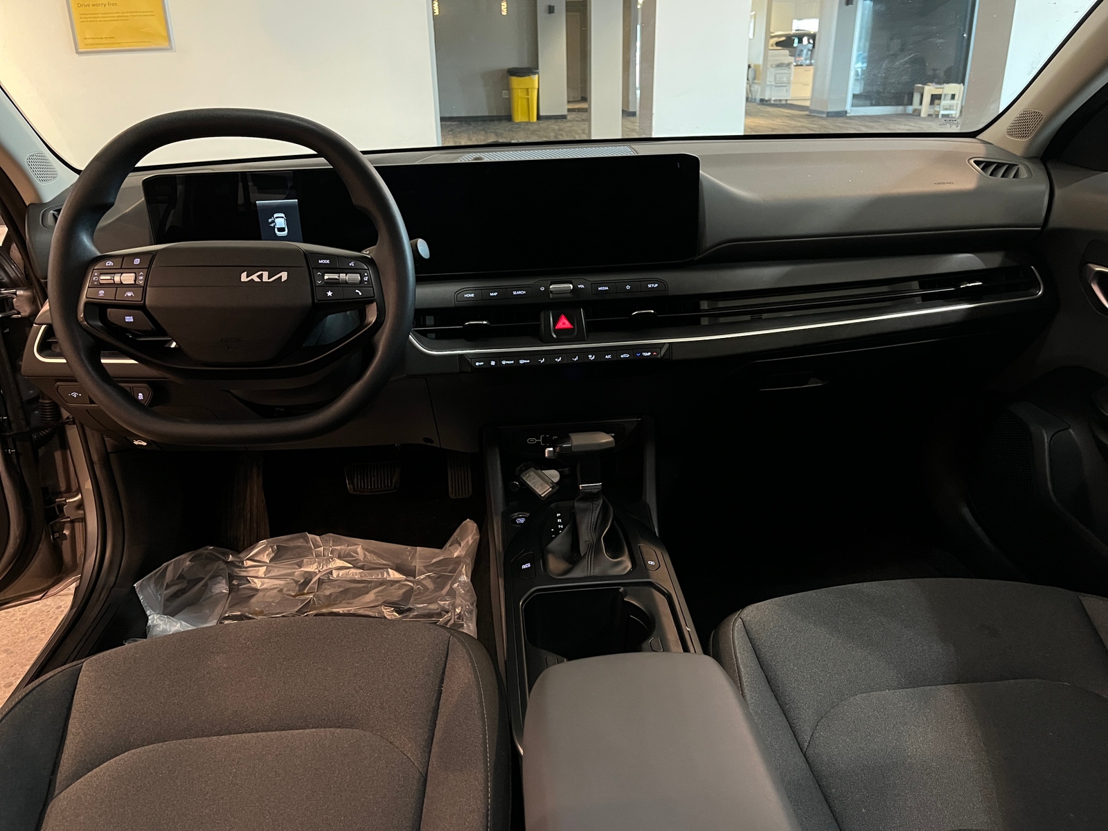 Thumbnail: 2025 Kia K4 - 3