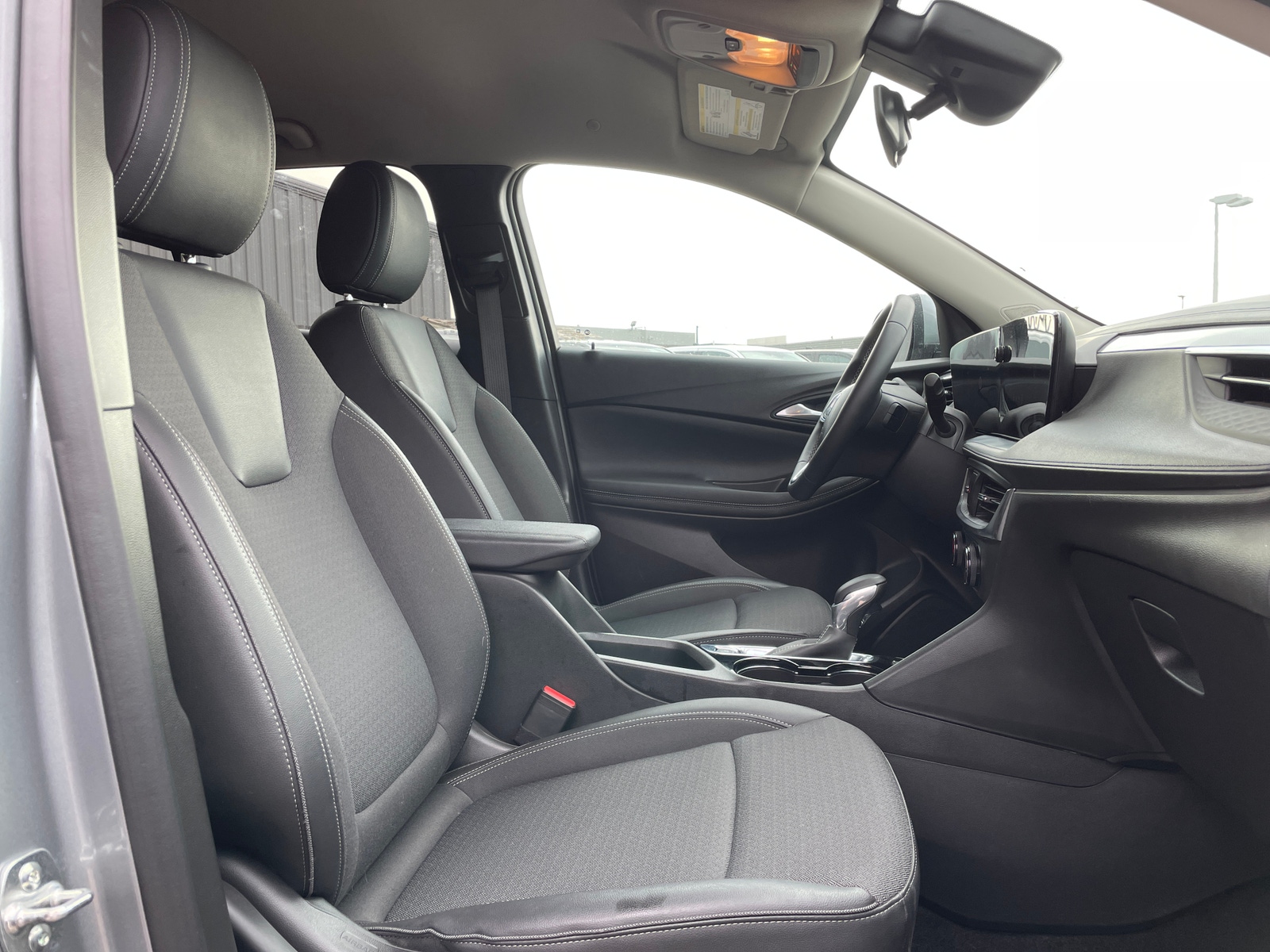 Thumbnail: 2025 Buick Encore GX - 2