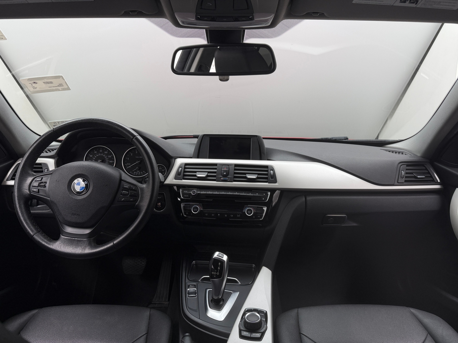 Thumbnail: 2018 BMW 3 Series - 3