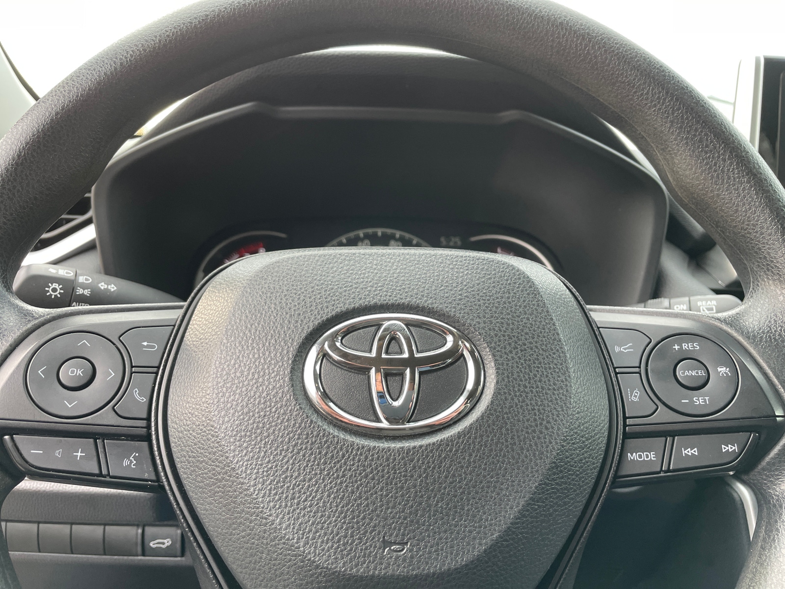 Thumbnail: 2025 Toyota RAV4 - 5