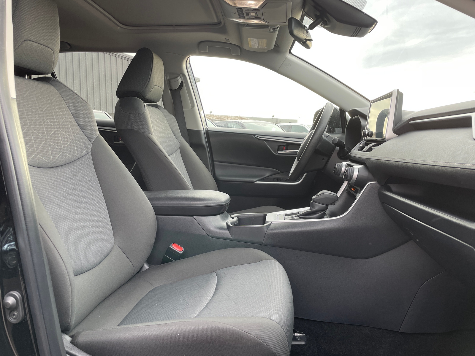 Thumbnail: 2025 Toyota RAV4 - 2