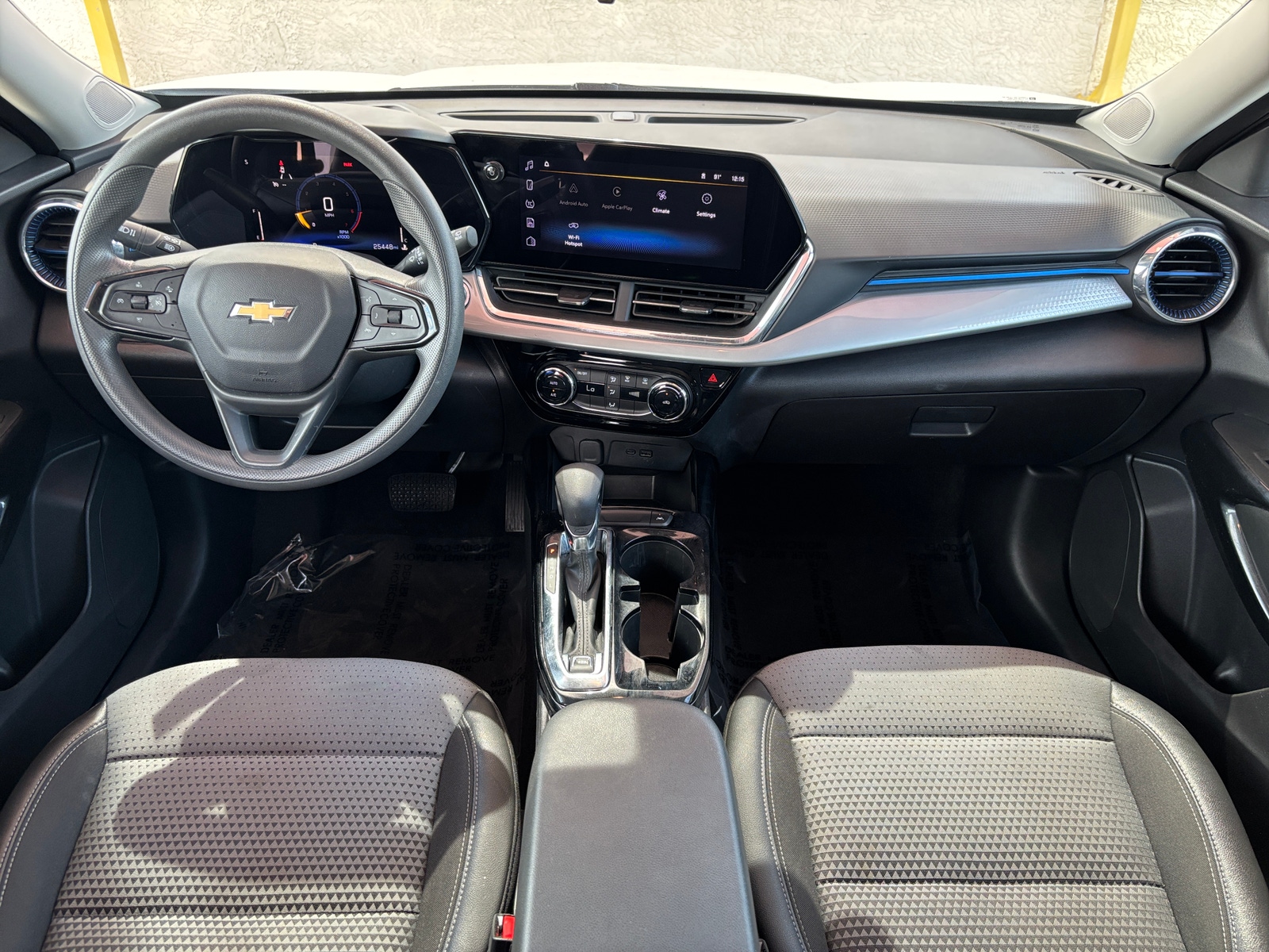 Thumbnail: 2025 Chevrolet Trax - 3