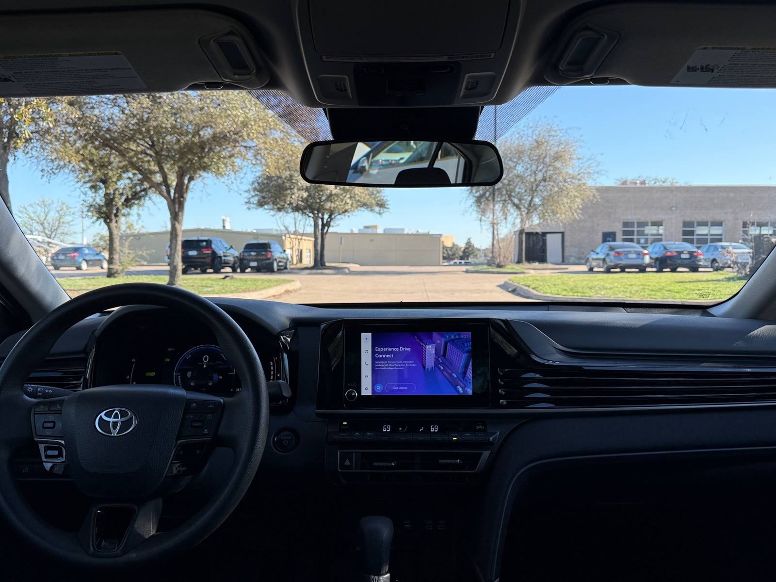 Thumbnail: 2025 Toyota Camry - 3