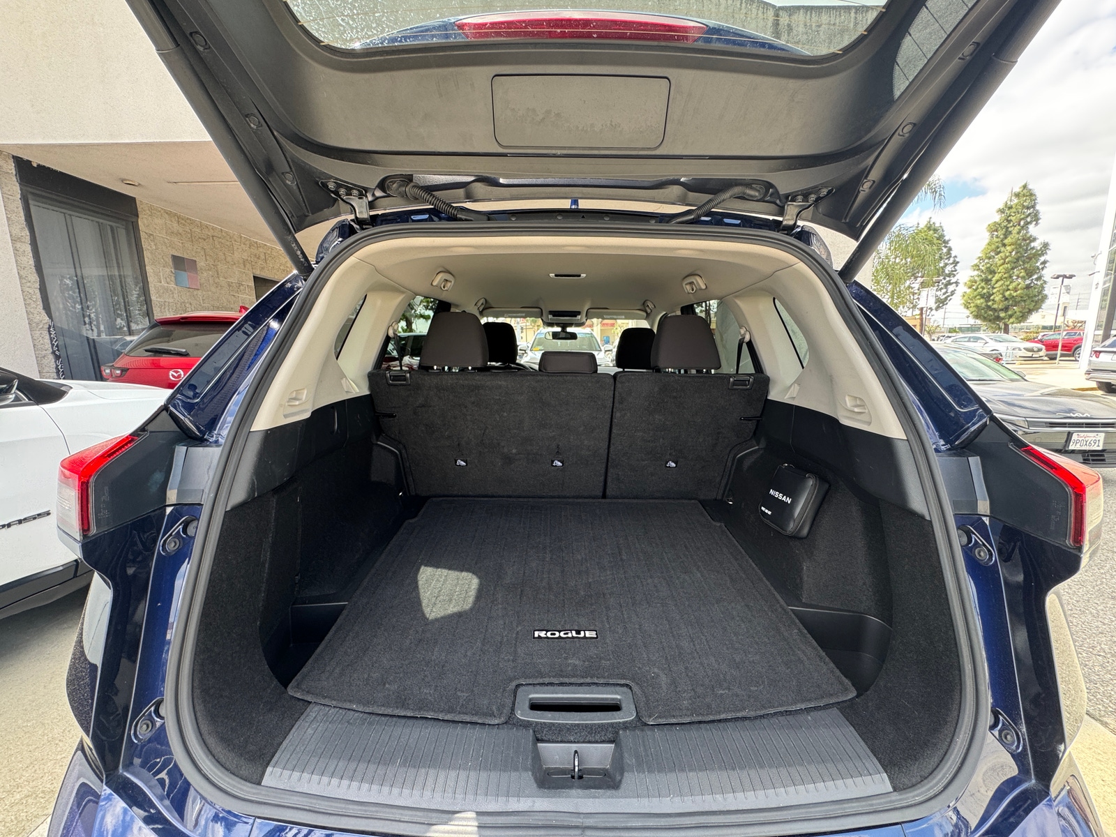 Thumbnail: 2025 Nissan Rogue - 6