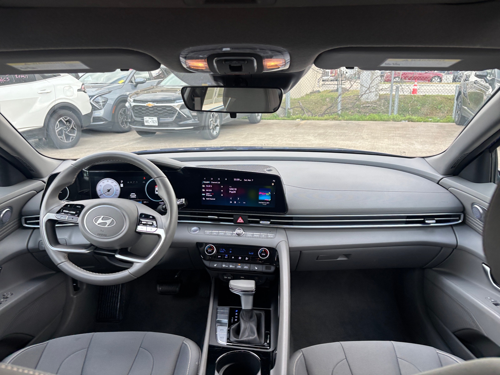 Thumbnail: 2025 Hyundai Elantra - 3