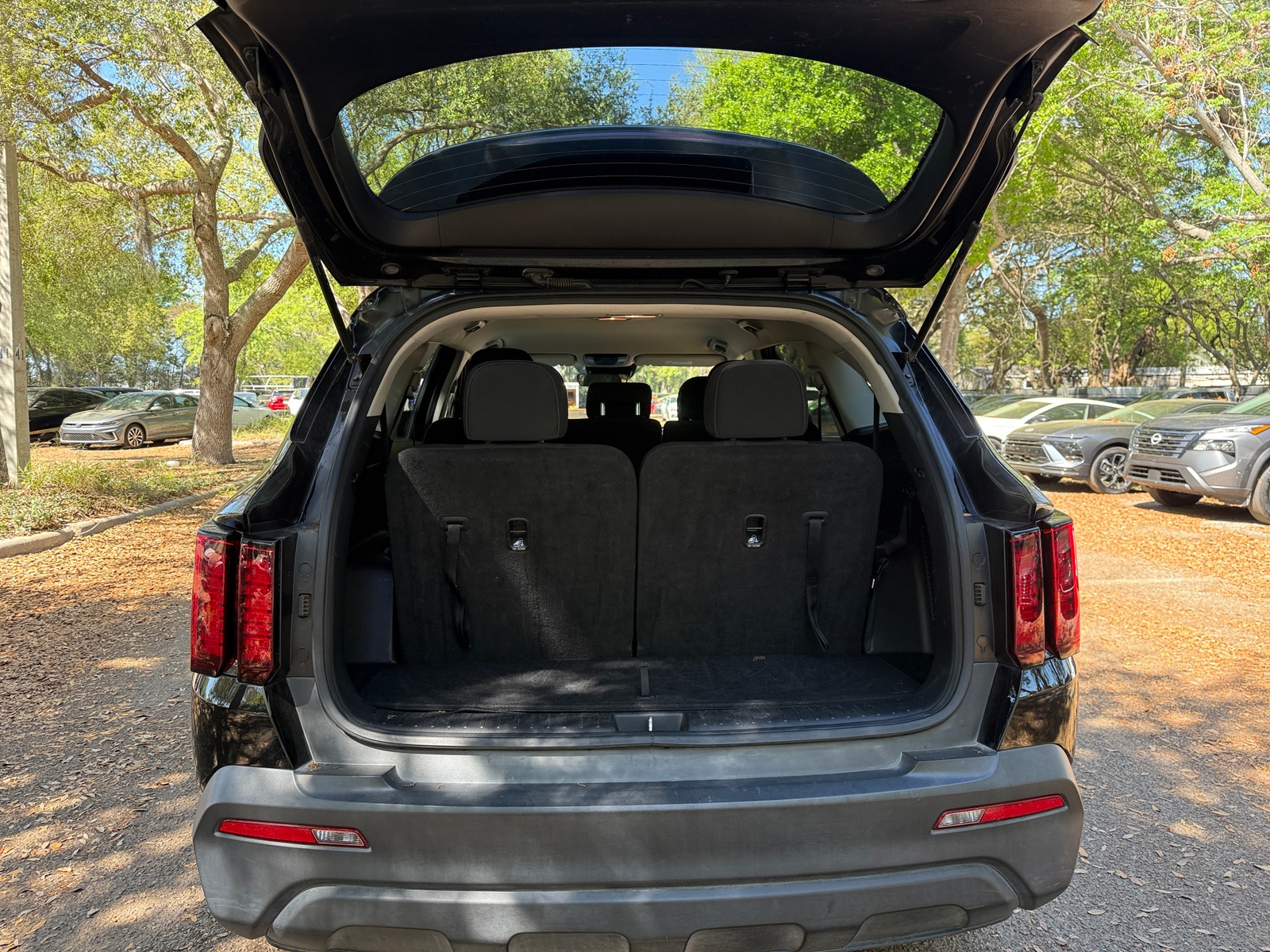Thumbnail: 2023 Kia Sorento - 4