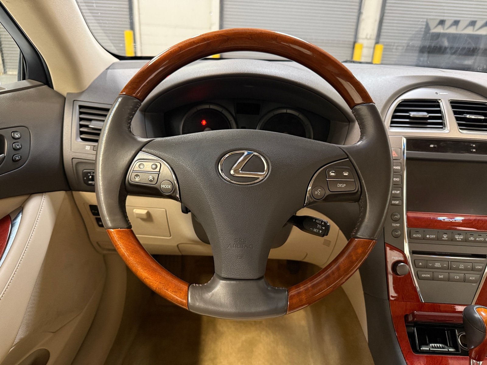 Thumbnail: 2011 Lexus ES - 4