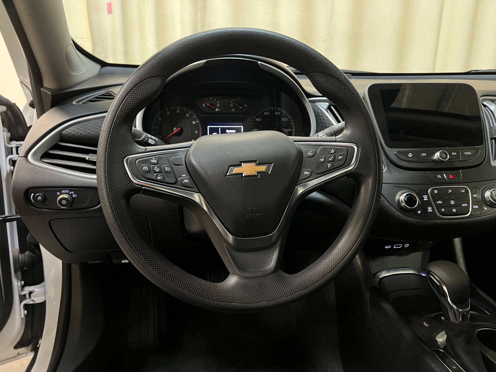 Thumbnail: 2024 Chevrolet Malibu - 5