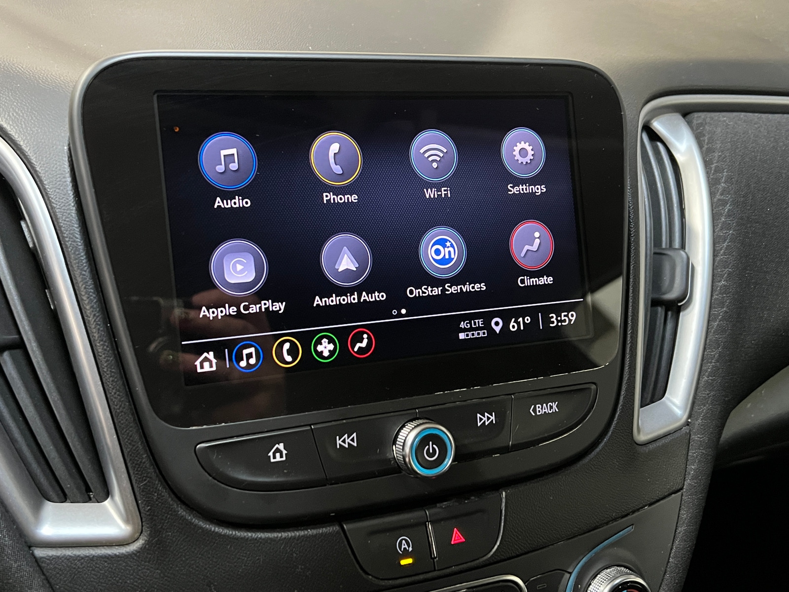 Thumbnail: 2024 Chevrolet Malibu - 4