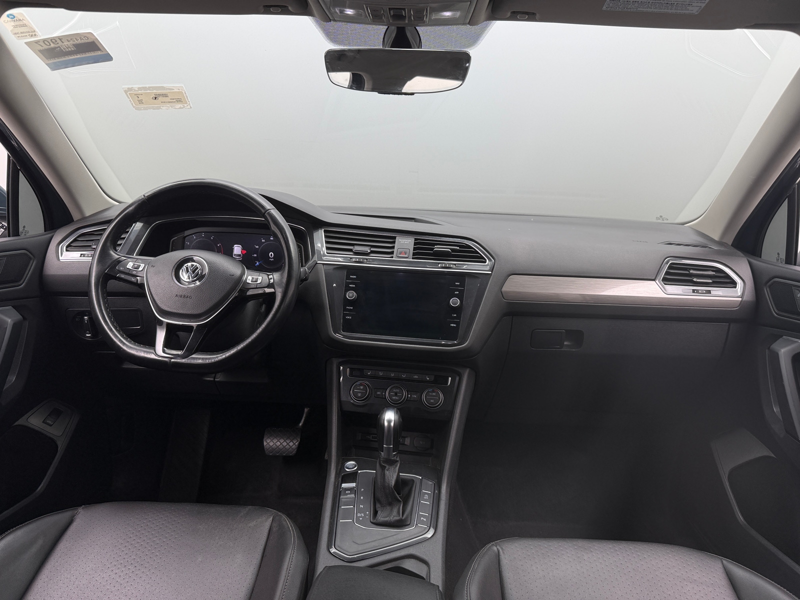 Thumbnail: 2019 Volkswagen Tiguan - 2