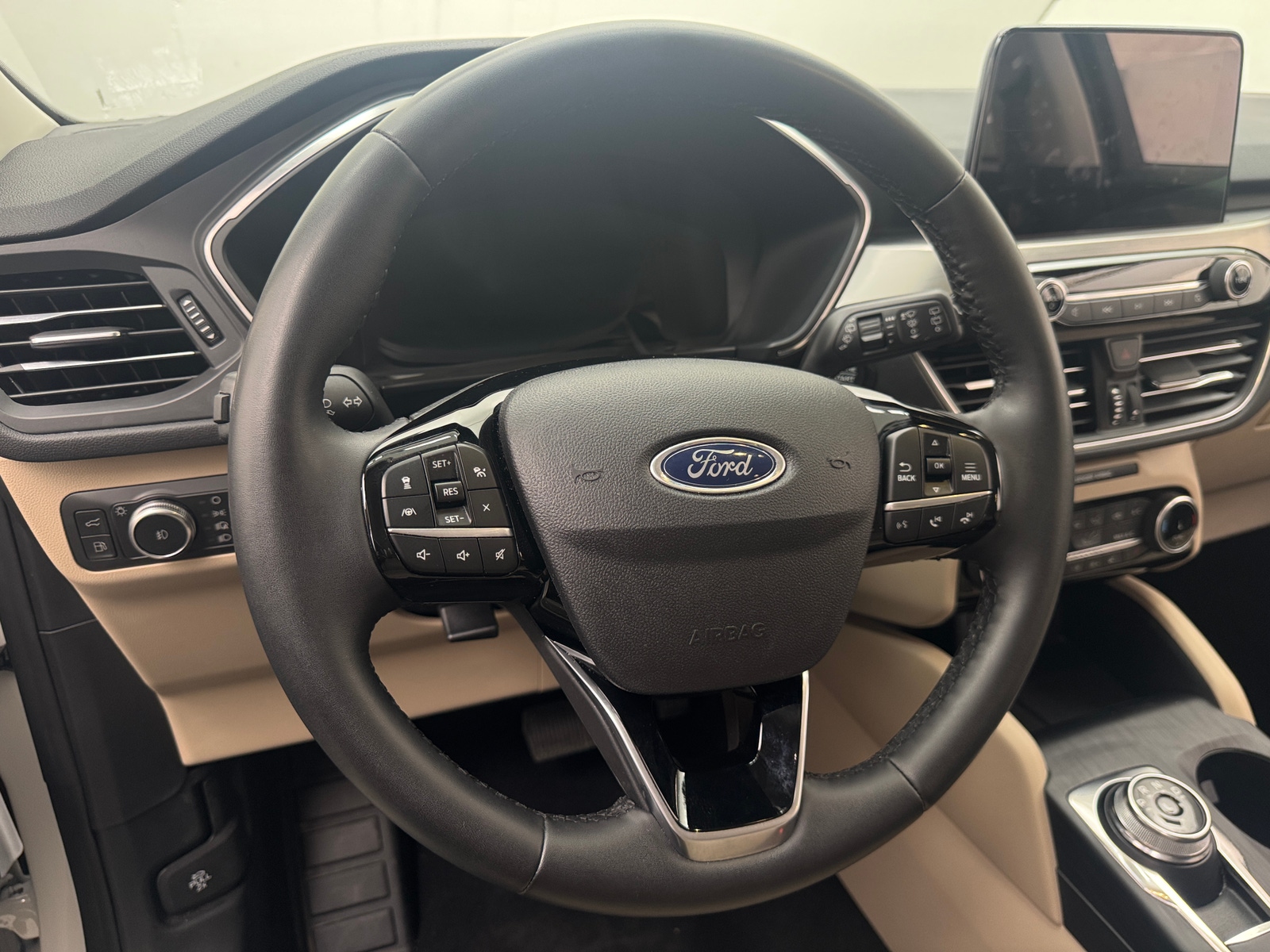 Thumbnail: 2022 Ford Escape - 4