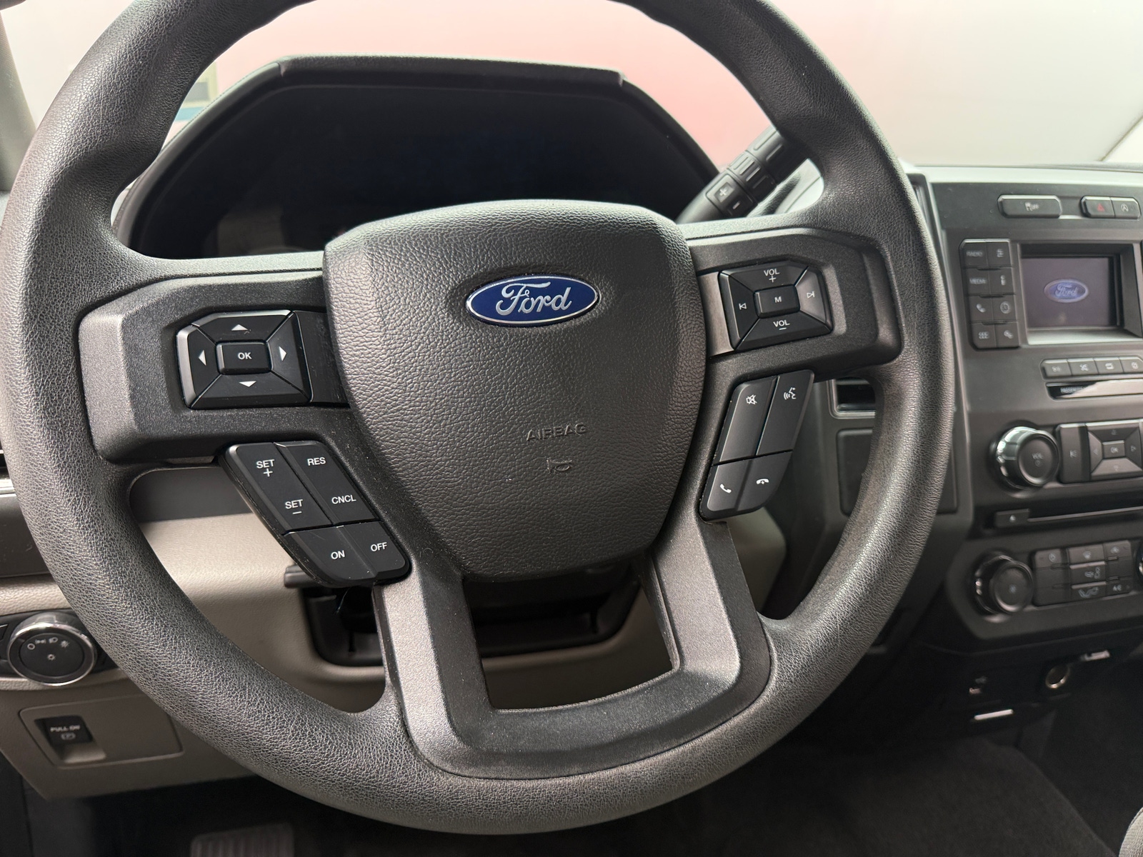 Thumbnail: 2018 Ford Econoline - 5