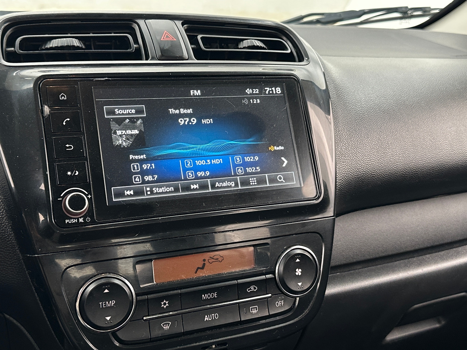 Thumbnail: 2023 Mitsubishi Mirage G4 - 4