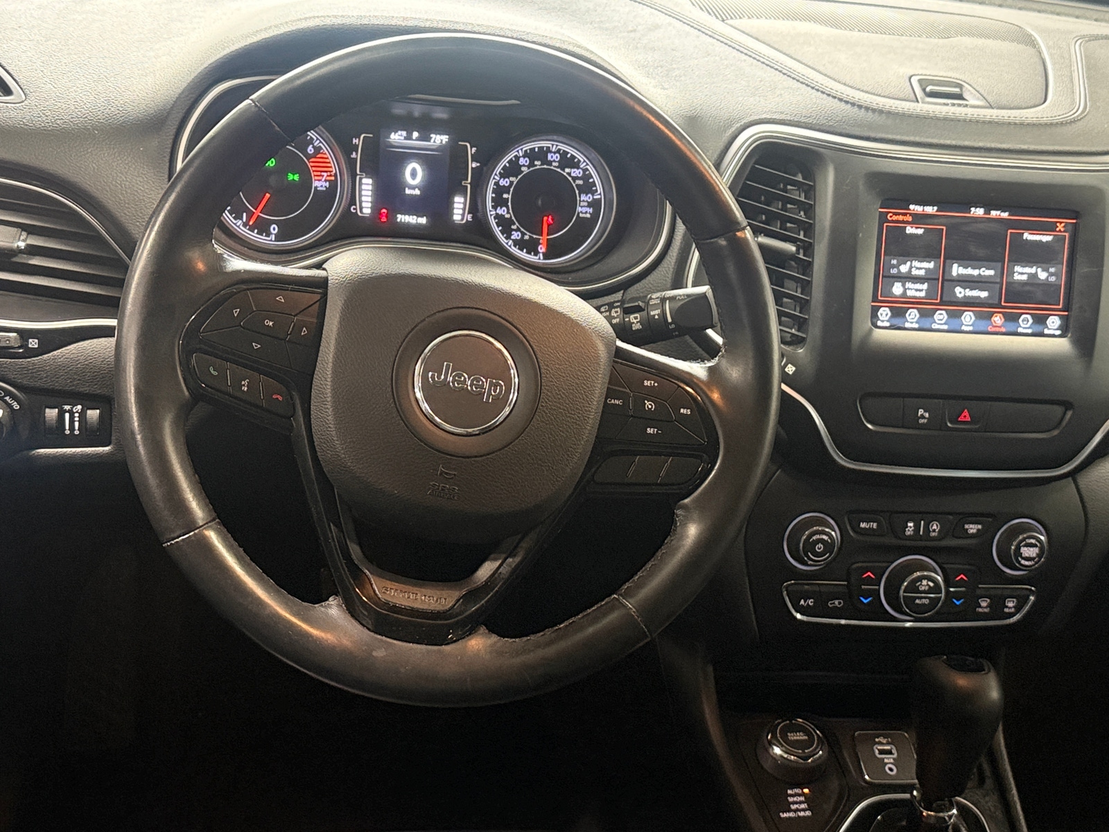 Thumbnail: 2019 Jeep Cherokee - 5