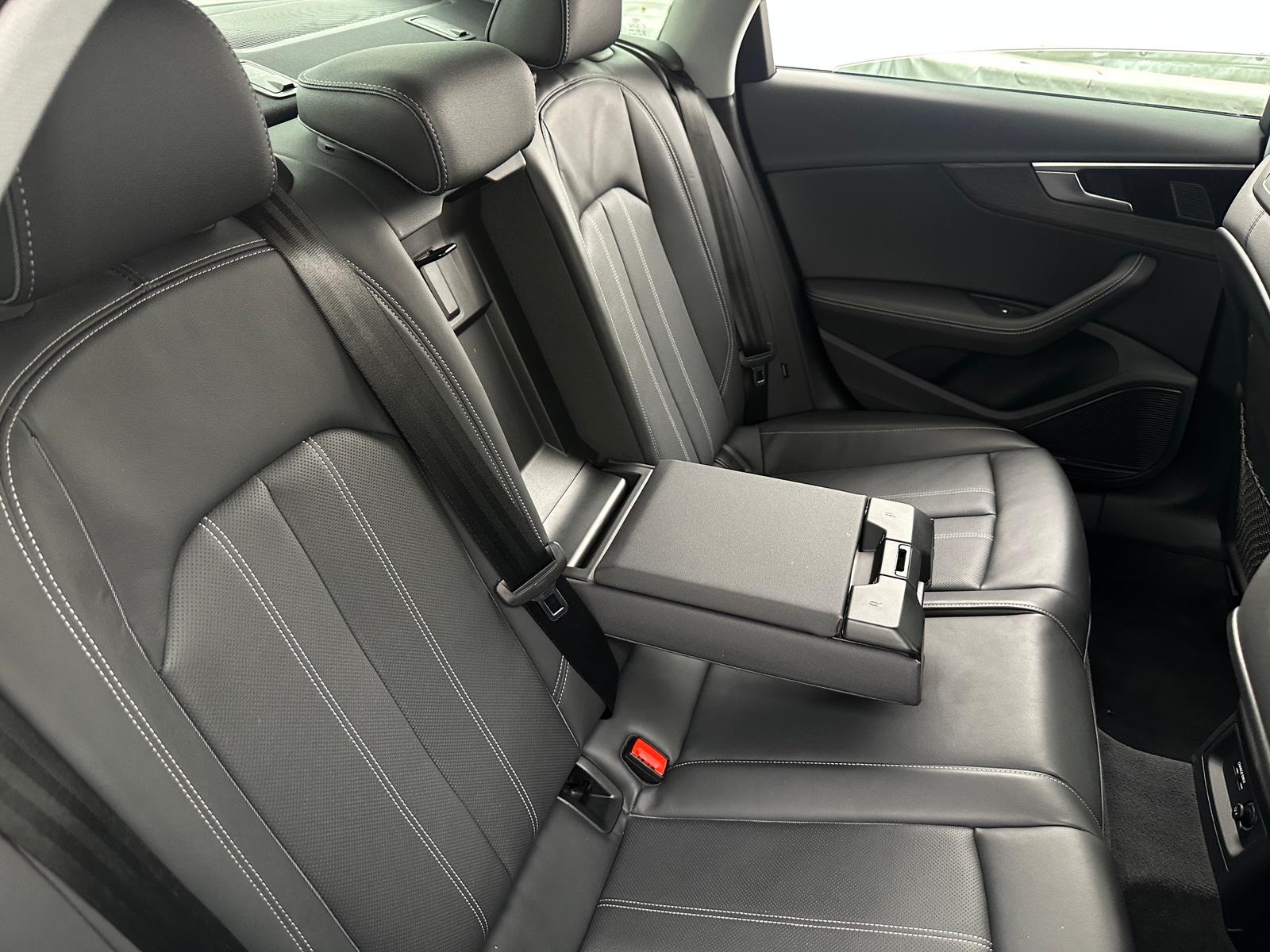 Thumbnail: 2023 Audi A4 - 5