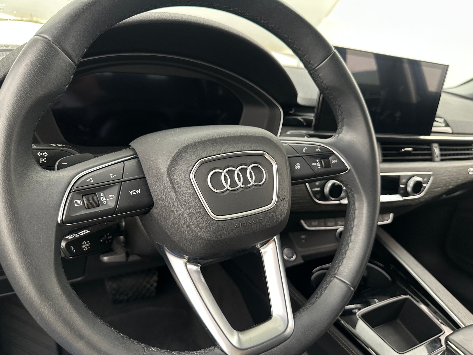 Thumbnail: 2023 Audi A4 - 4