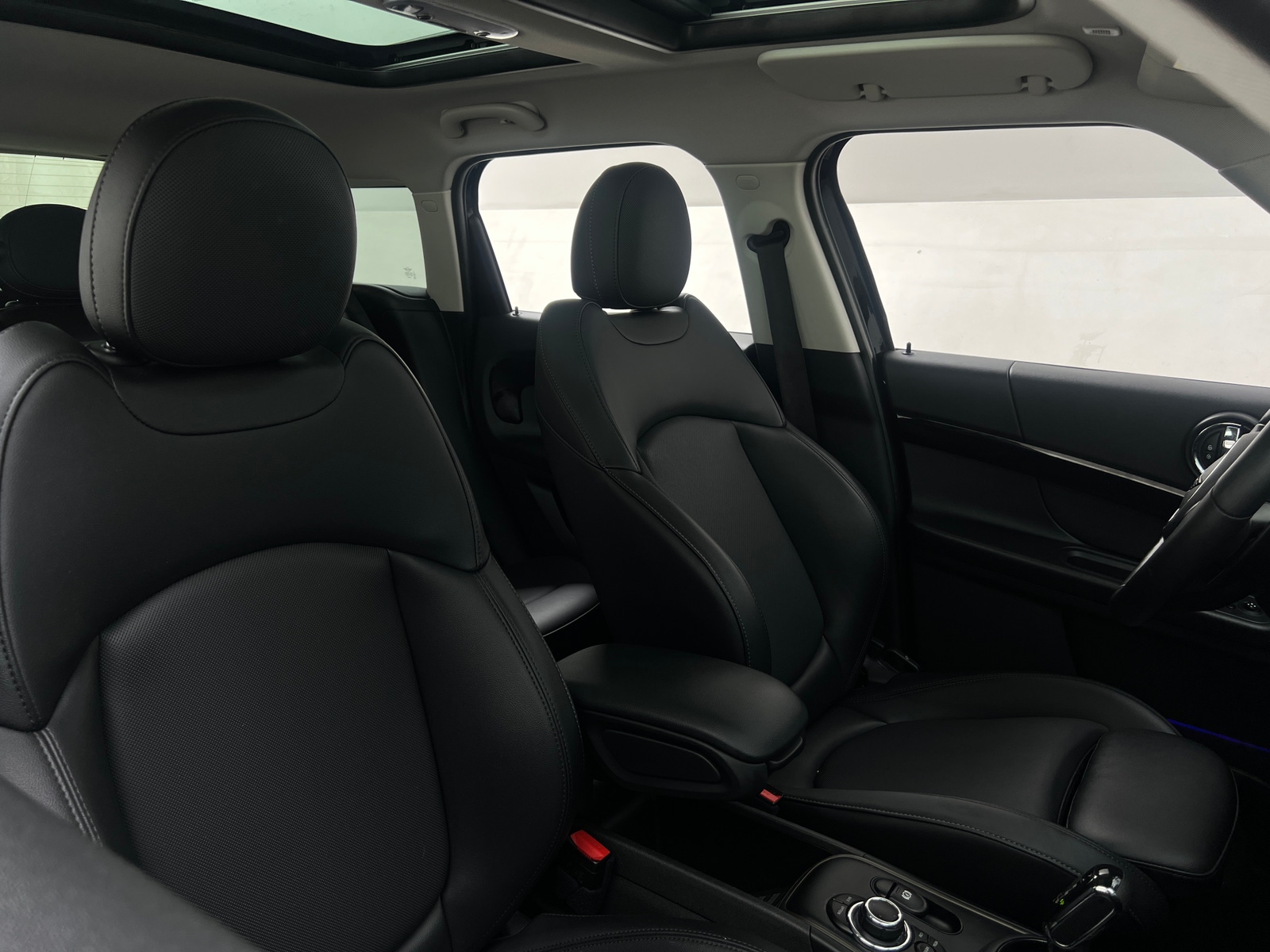 Thumbnail: 2022 MINI Cooper Countryman - 2