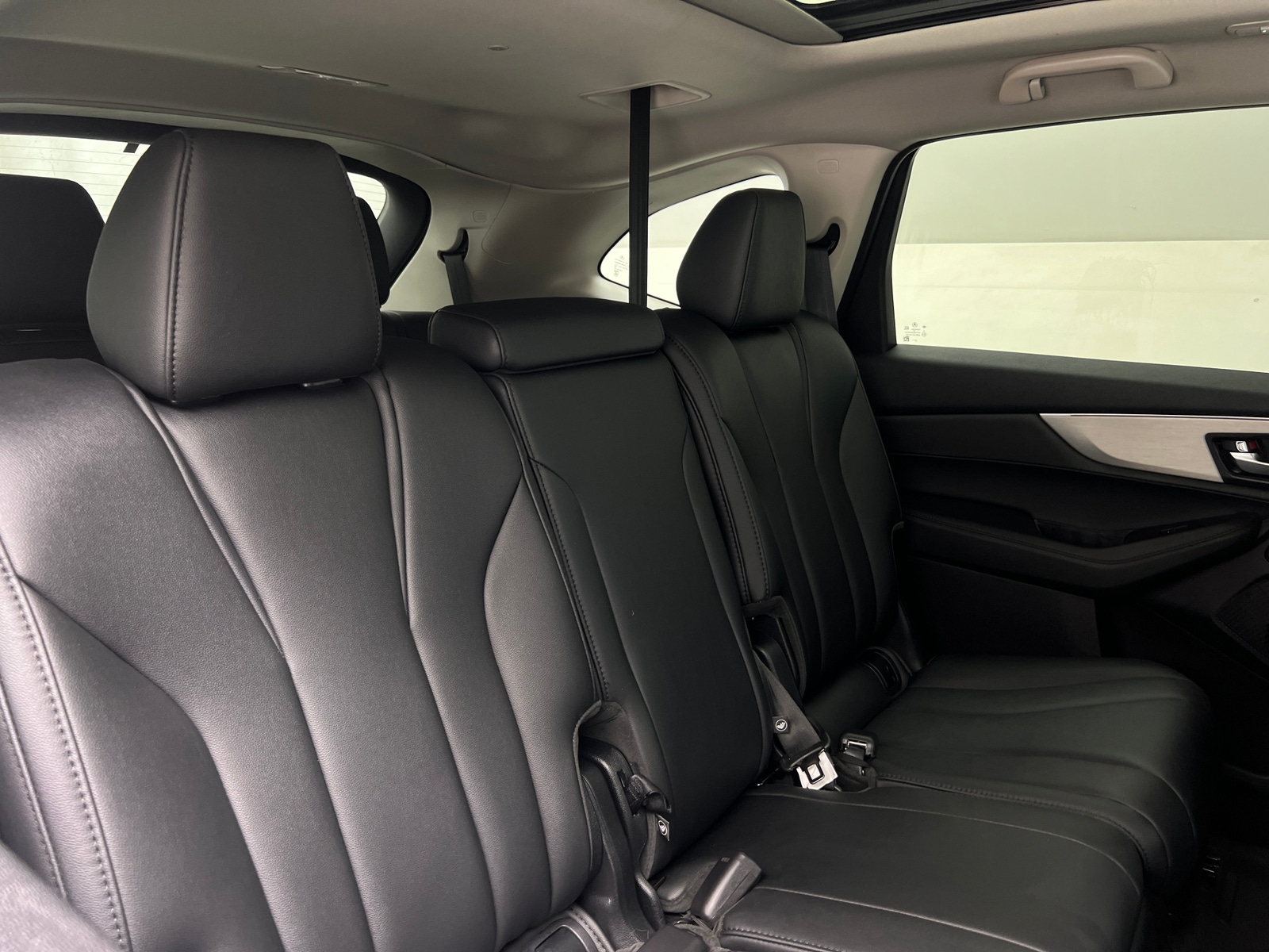 Thumbnail: 2025 Acura MDX - 5