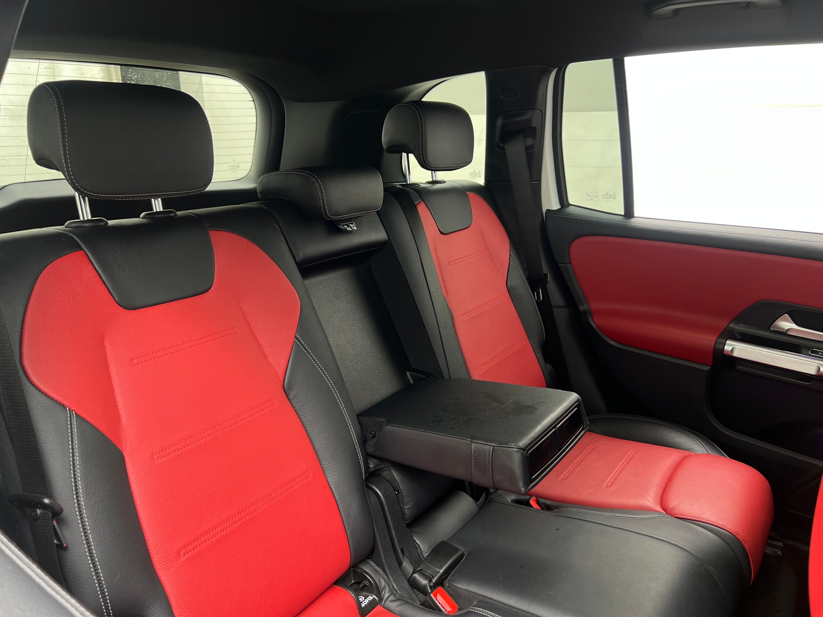 Thumbnail: 2022 Mercedes-Benz GLB - 5