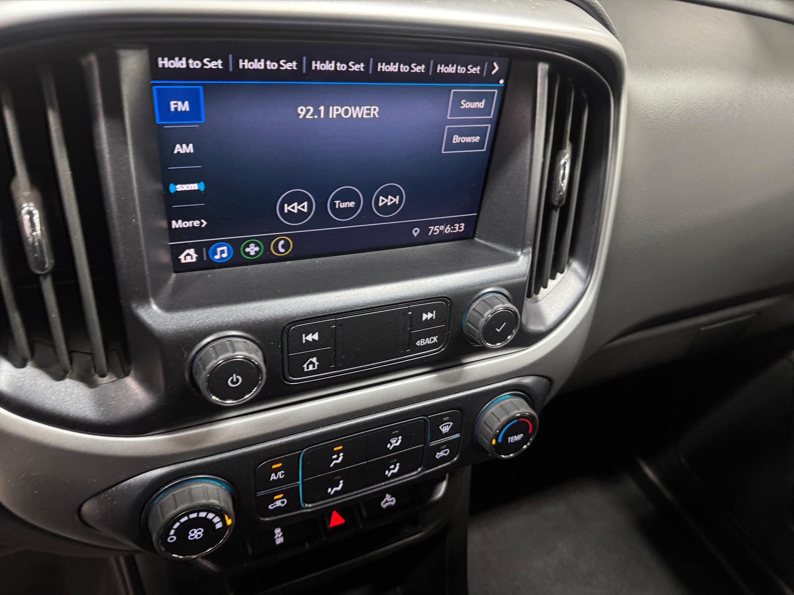 Thumbnail: 2022 Chevrolet Colorado - 4