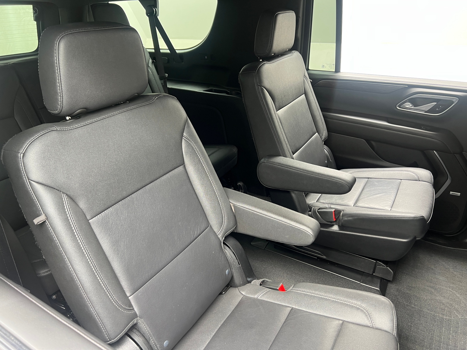 Thumbnail: 2022 Chevrolet Suburban - 5