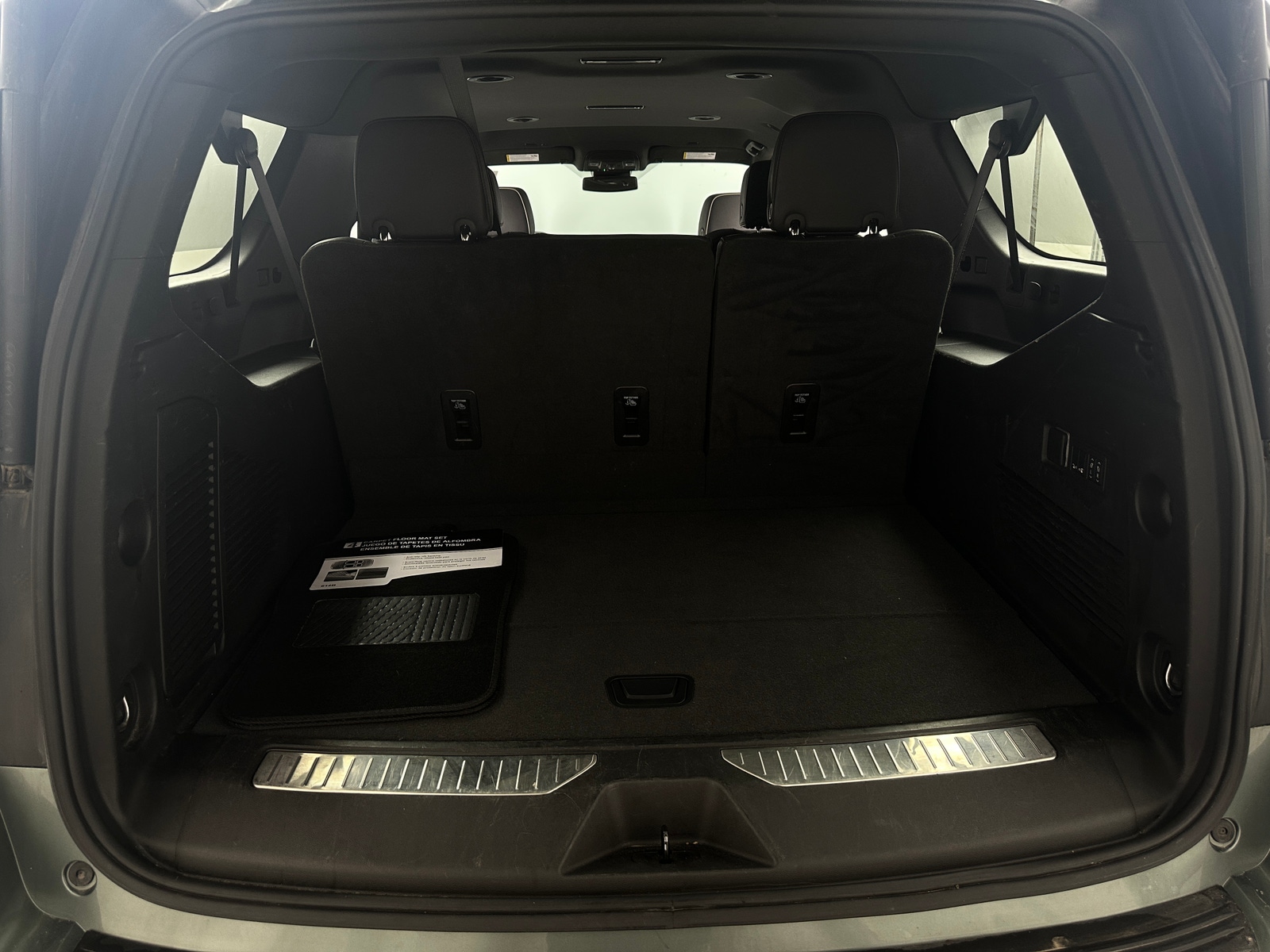 Thumbnail: 2024 Chevrolet Suburban - 6