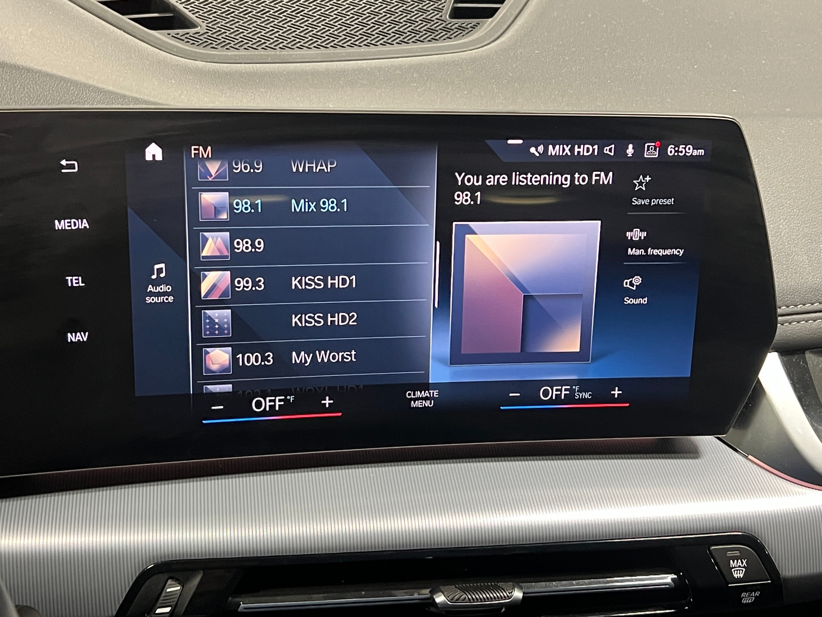 Thumbnail: 2023 BMW X1 - 3