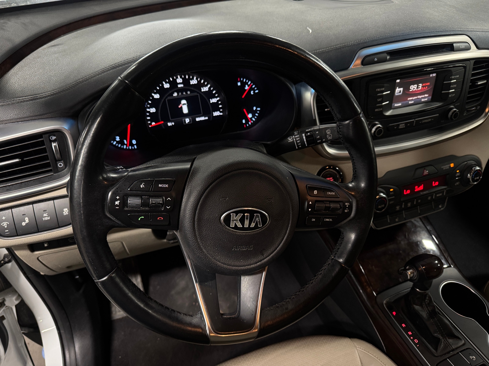 Thumbnail: 2016 Kia Sorento - 4