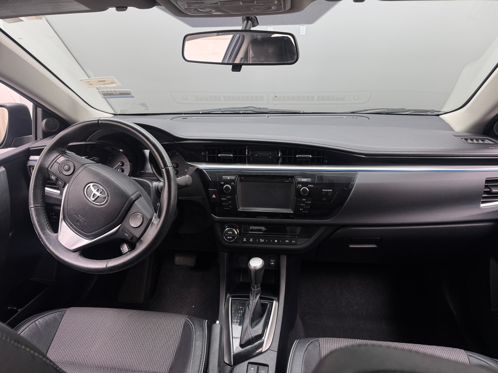 Thumbnail: 2014 Toyota Corolla - 3