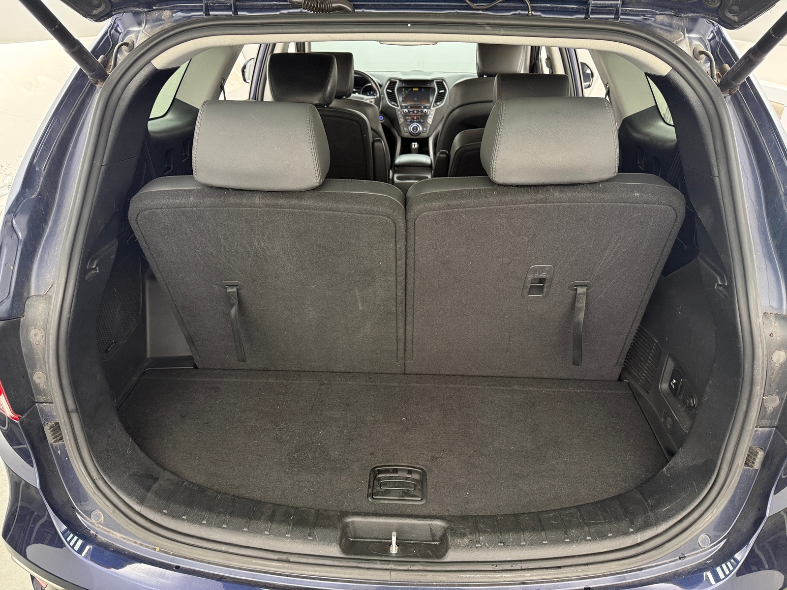 Thumbnail: 2017 Hyundai Santa Fe - 6