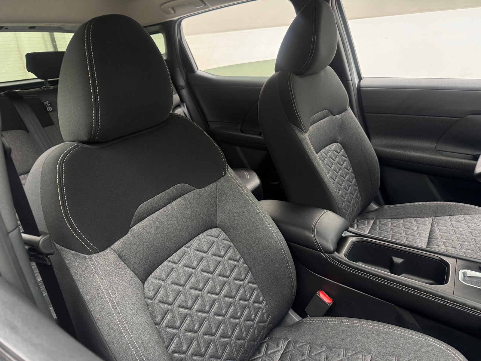 Thumbnail: 2025 Nissan Kicks - 2