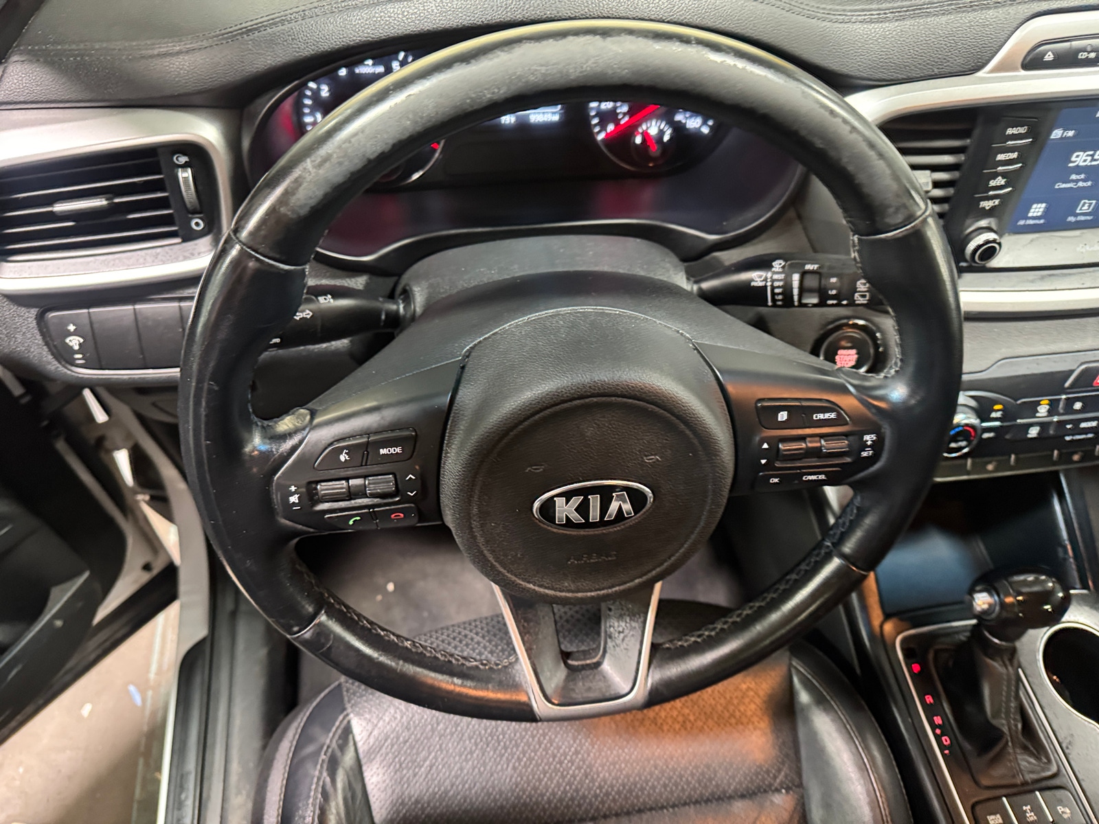 Thumbnail: 2017 Kia Sorento - 4