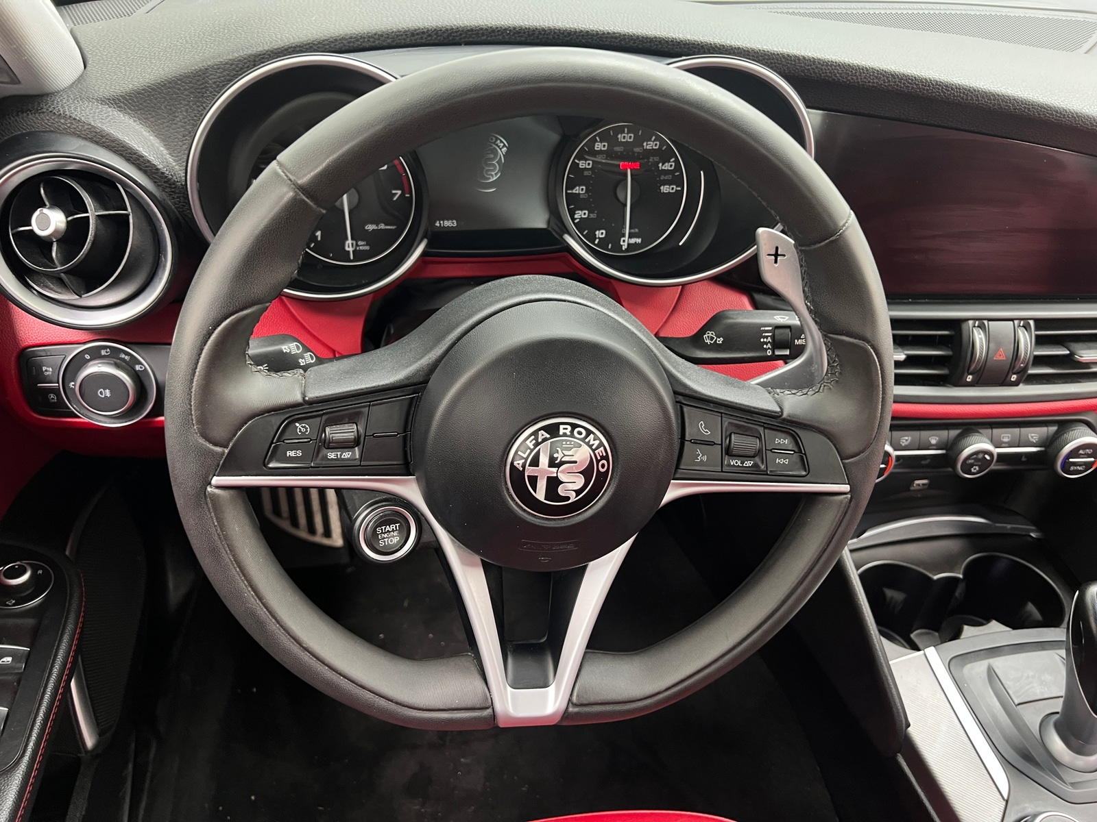 Thumbnail: 2017 Alfa Romeo Giulia - 4