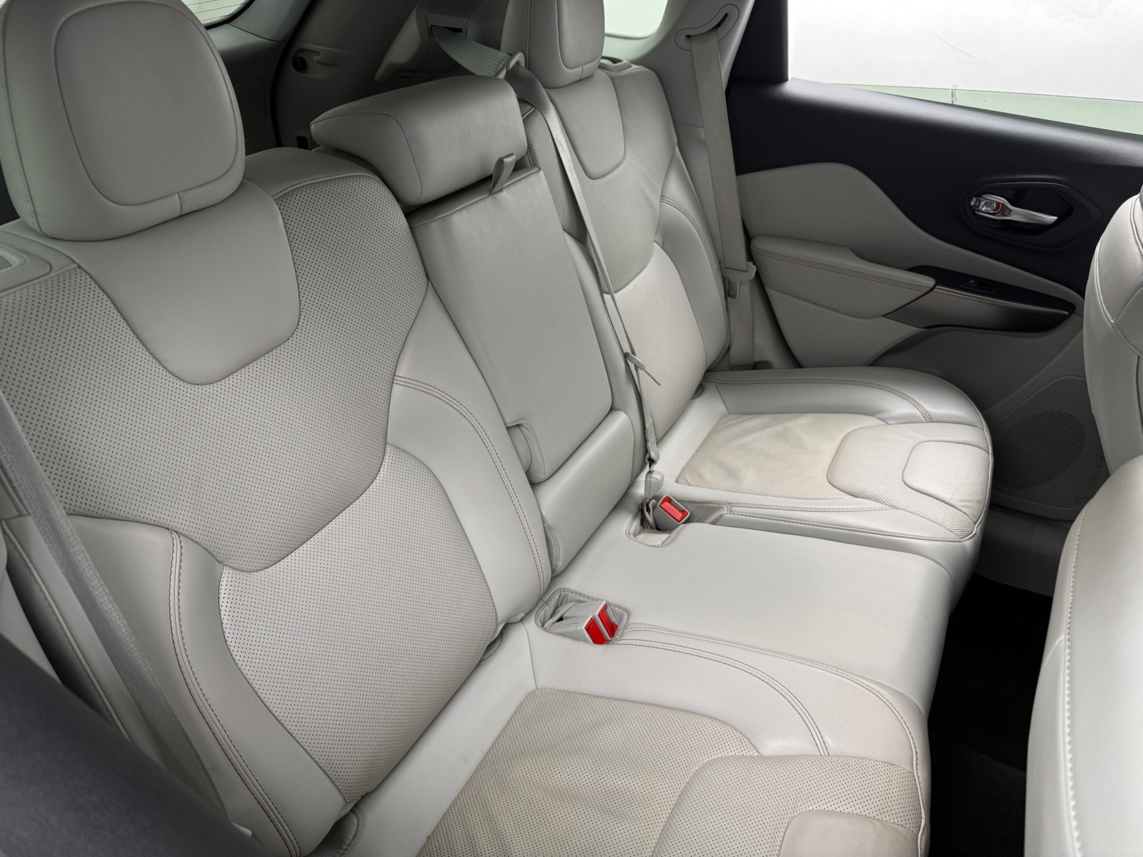 Thumbnail: 2020 Jeep Cherokee - 5