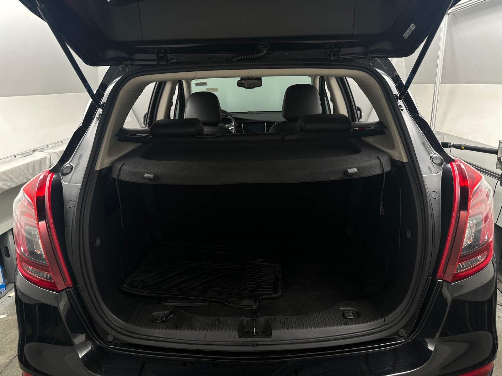 Thumbnail: 2018 Buick Encore - 6