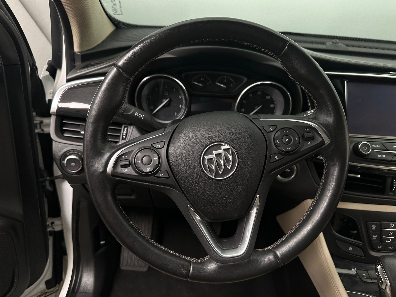 Thumbnail: 2017 Buick Envision - 4