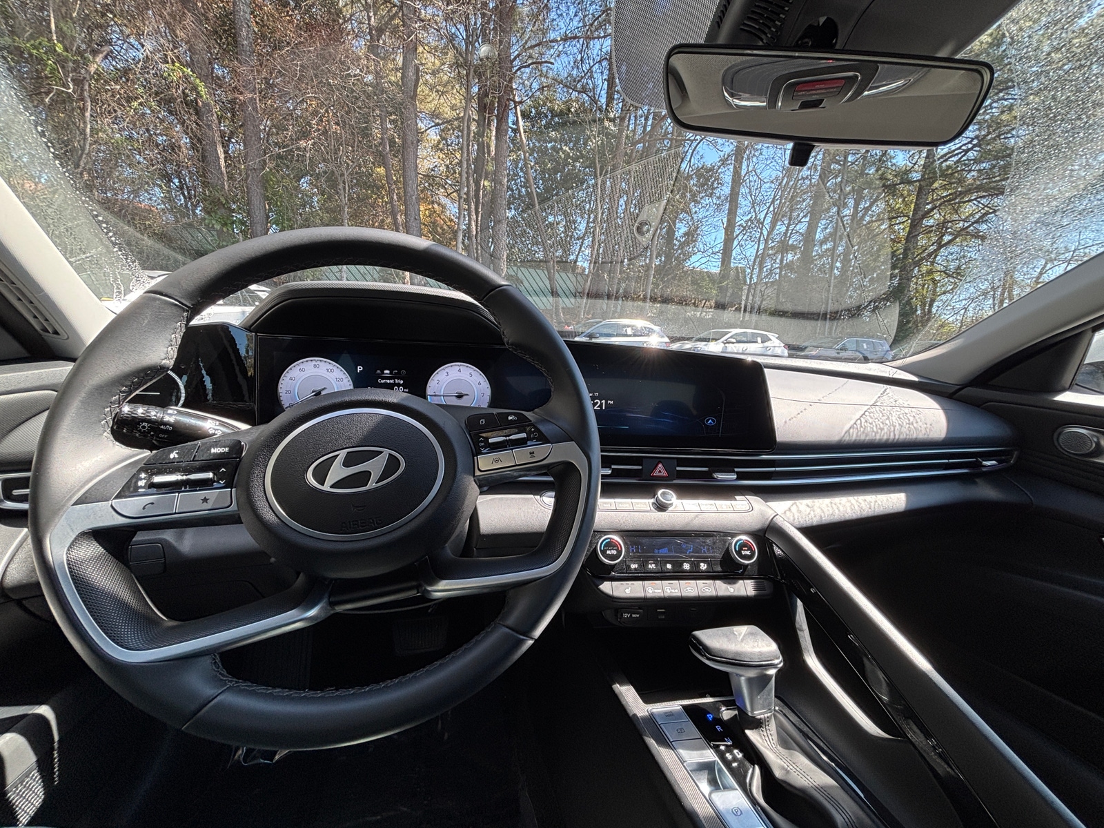 Thumbnail: 2025 Hyundai Elantra - 3