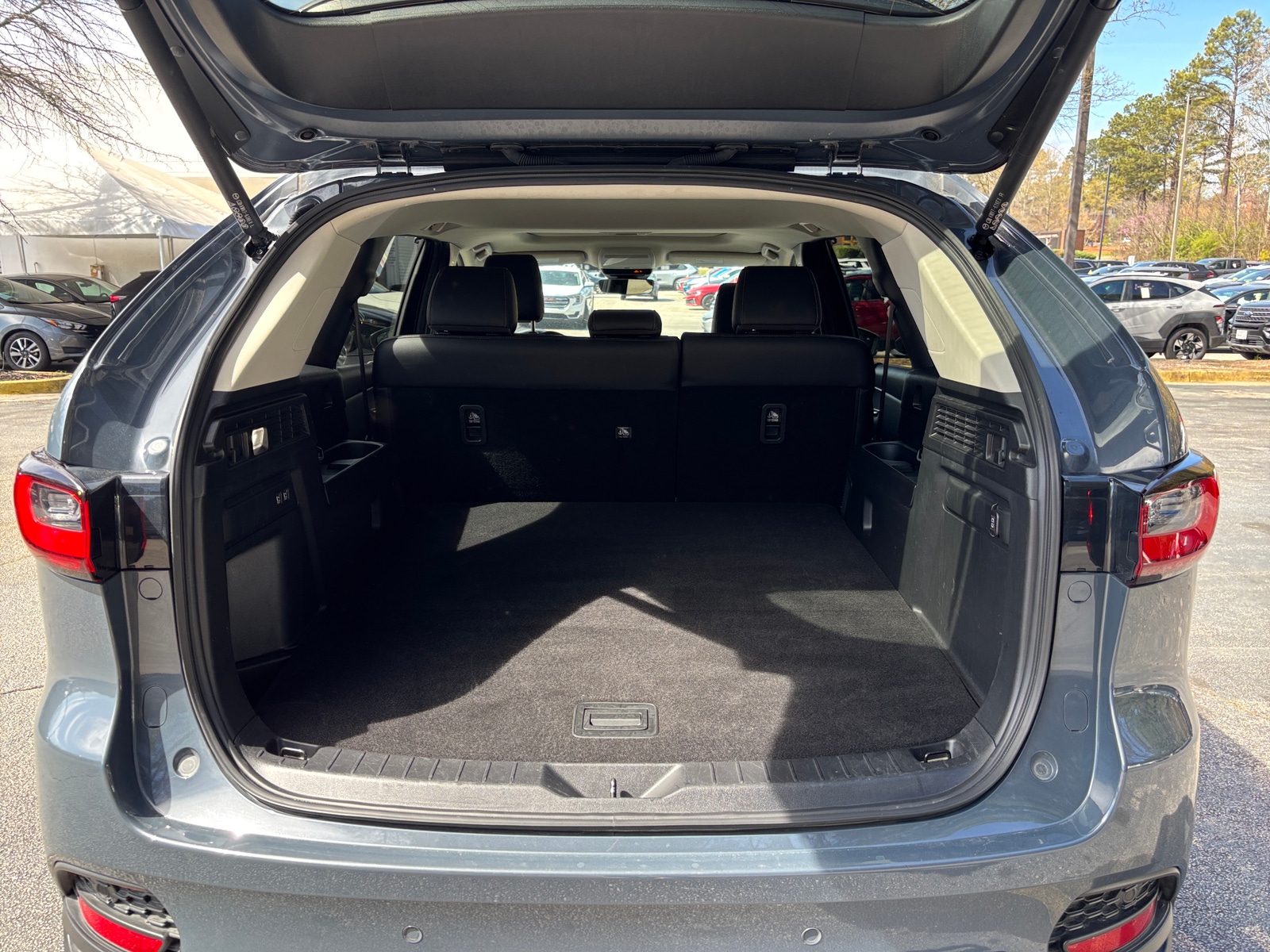 Thumbnail: 2025 Mazda CX-70 - 5