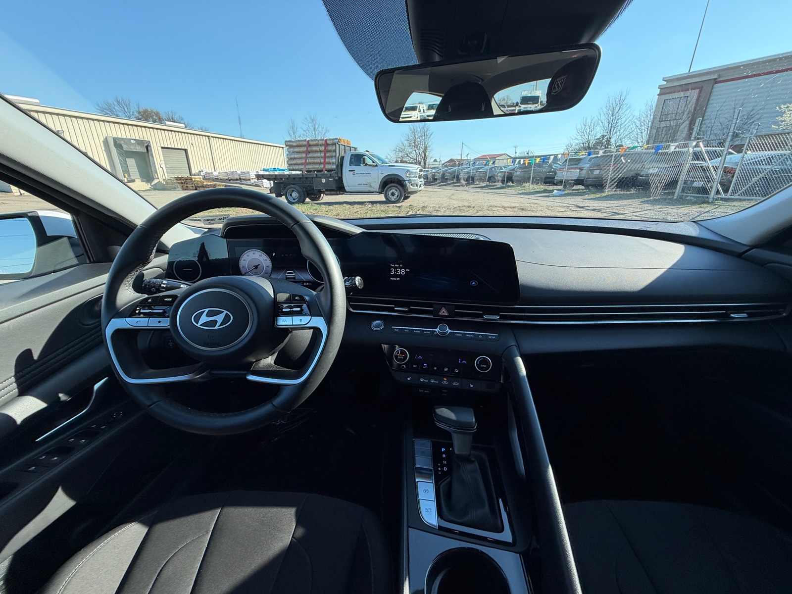 Thumbnail: 2025 Hyundai Elantra - 3