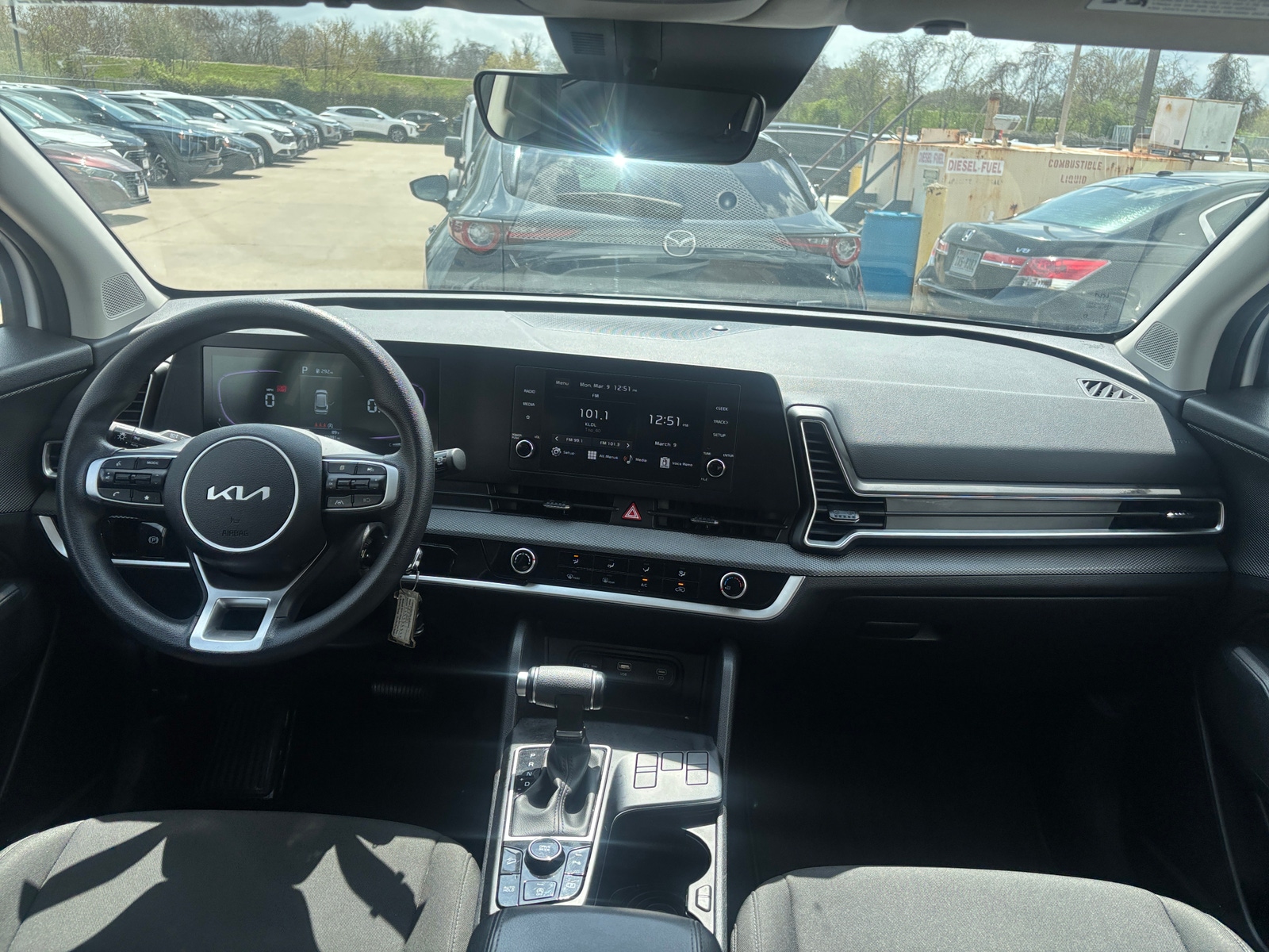 Thumbnail: 2025 Kia Sportage - 3
