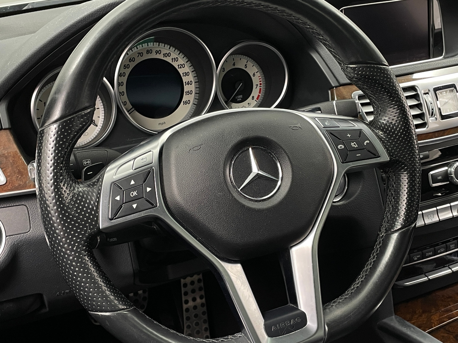 Thumbnail: 2014 Mercedes-Benz E-Class - 4